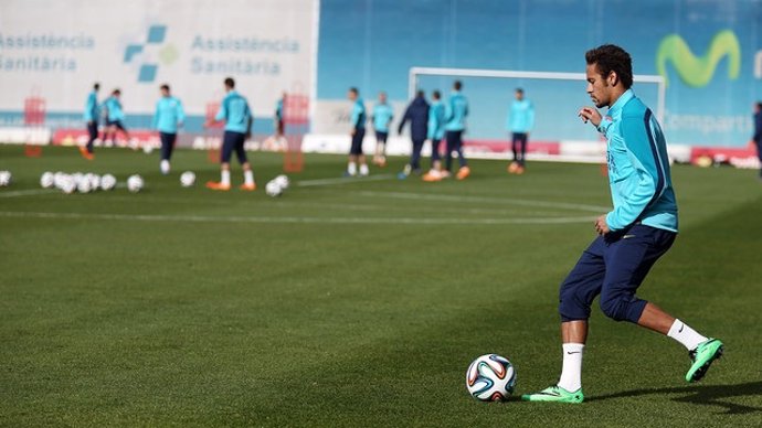 Neymar entrenando en el Barcelona