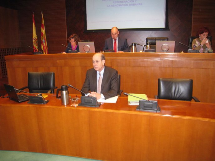 El consejero Rafael Fernández de Alarcón