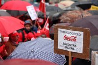 CCOO denuncia que Coca-Cola Iberian Partners no negocia el ERE sino que "impone"