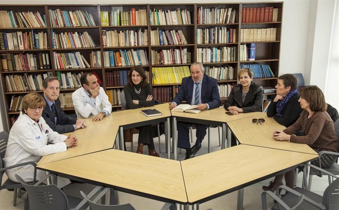 Encuentro de Nieto con responsables del centro de salud mental de Albelda