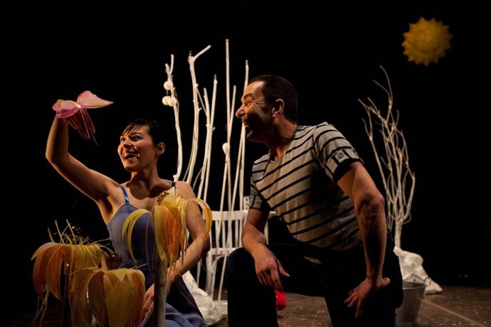 Escena de la obra 'Grillos y Luciérnagas'