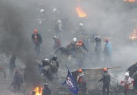 Al menos siete manifestantes muertos y 50 policías capturados en Kiev