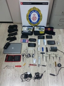 Objetos robados en un aparcamiento del Eixample de Barcelona