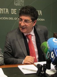 Valderas destaca que la Mesa de la Construcción "es una apuesta valiente"