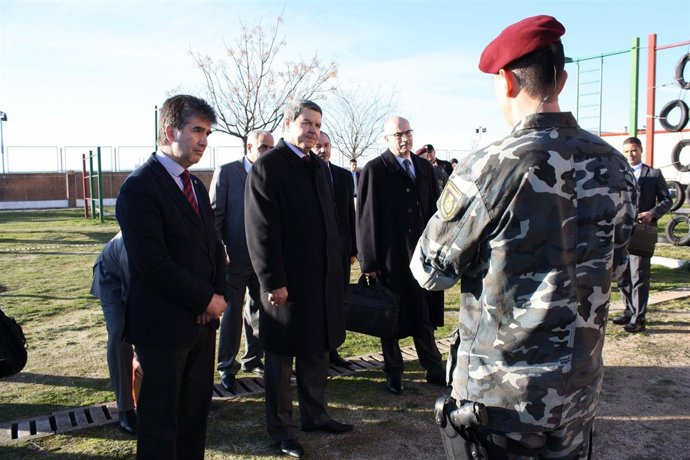 Ignacio Cosidó con la policía argelina