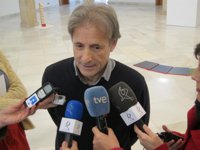 IU cree que Román Prieto es la persona "más adecuada" para gestionar la nueva situación de Caja Rural de Extremadura