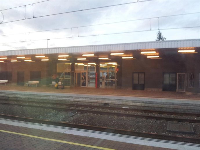 Tren, Estación De Tanos, Torrelavega
