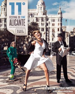 Antonia San Juan como Marilyn en el paseo del Puerto de Alicante