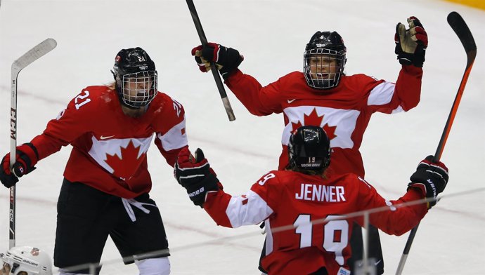 La selección femenina canadiense de hockey sobre hielo