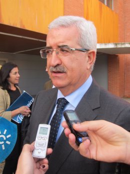 El consejero de Presidencia, Manuel Jiménez Barrios