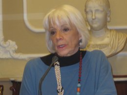 Teófila Martínez, en rueda de prensa