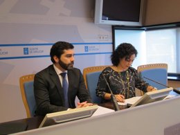 El gerente del Consorcio y la directora xeral de Familia en rueda de prensa