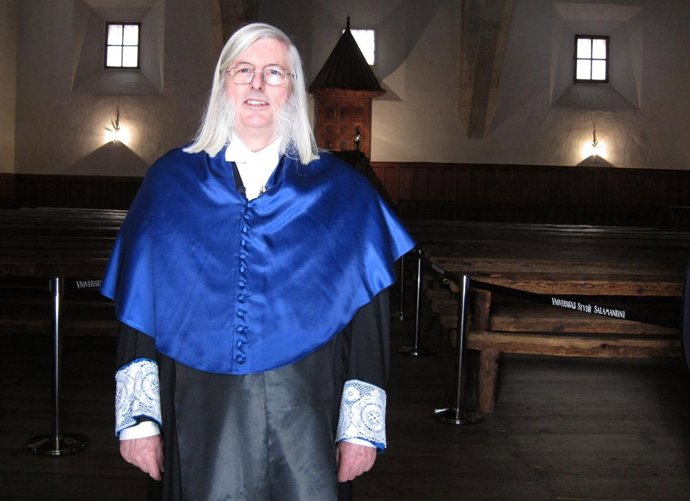 , Graham Davies, En El Aula Fray Luis De León De La USAL.