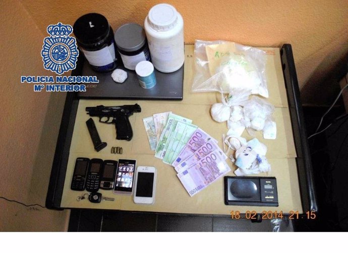 Droga, dinero y armas intervenidas por la Policía Nacional