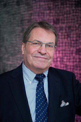  Peter Burian, Director Del Coro Del Gran Teatre Del Liceu