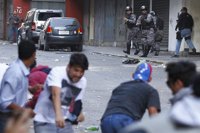 Venezuela.- Muere un motorista degollado por un alambre colocado por manifestantes en Caracas, según el Gobierno