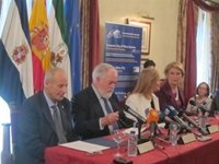 El Gobierno habla con regantes para buscar soluciones a la tarifa eléctrica