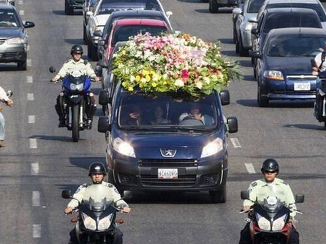 HUBO MILITARES QUE IMPIDIERON EL TRASLADO DE GENÉSIS CARMONA AL HOSPITAL