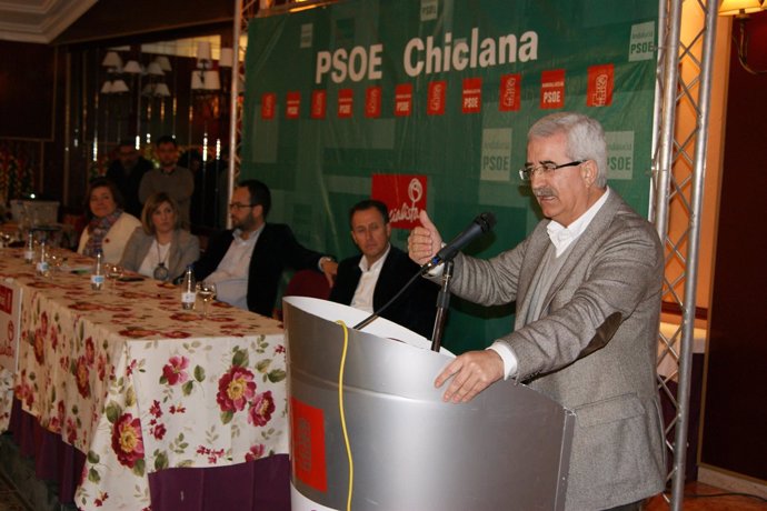 Manuel Jiménez Barrios en la Conferencia Política del PSOE de Chiclana