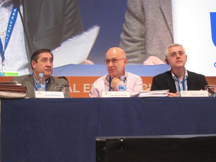  J.M.Pelegrí Y J.A.Duran (UDC)