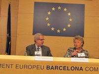 Reding (CE) pide "negociar con la mente abierta, sin líneas rojas"