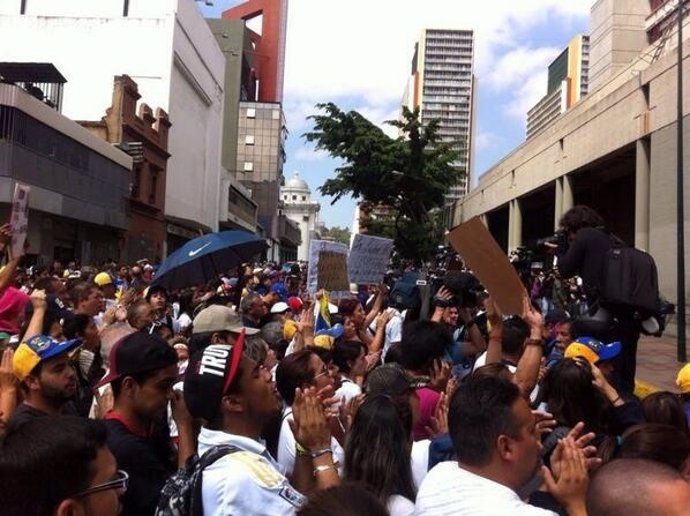 Concentración opositora frente al Palacio de Justicia de Caracas