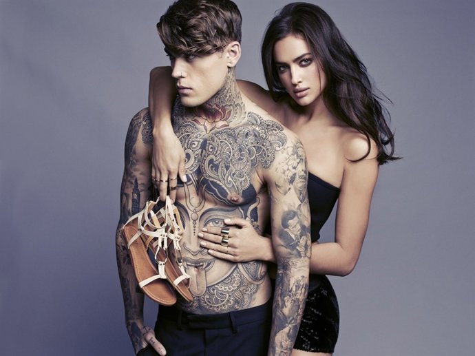Irina Shayk provocativa campaña xti sexy posa Stephen James 
