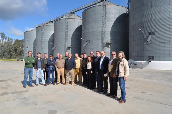 Reunión de Pérez y Pradas con la comunidades de regantes