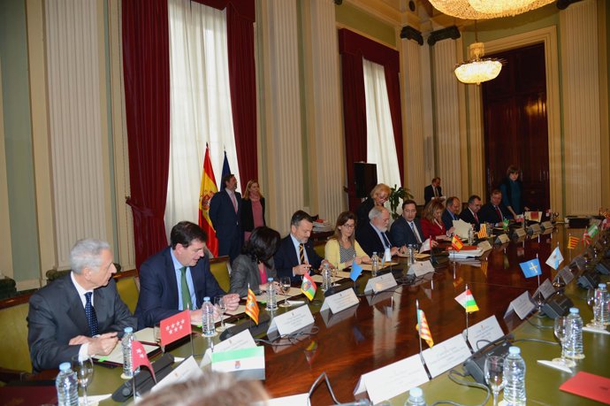 Silván, el primero al fondo, en la Conferencia Sectoria de Medio Ambiente.