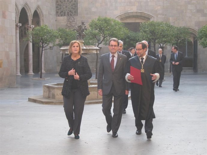 Núria de Gispert, Artur Mas y Tomàs Font