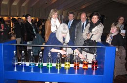 La directora del Museo de la Ciencia de Valladolid en la Sala del Agua