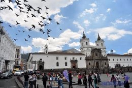 Quito, Perú, Ayuntamiento