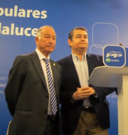 Gabriel Amat y Antonio Sanz hoy en rueda de prensa