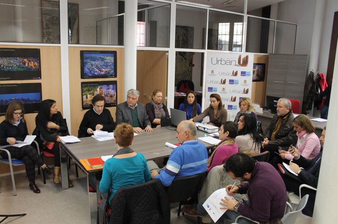 Reunión de la mesa de 'Almería Urban' para proyectos sociales