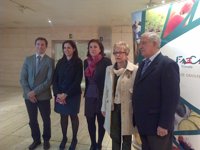 Víboras reclama a Arias Cañete que solucione las tarifas eléctricas para el sector agrícola "antes de irse a Europa"