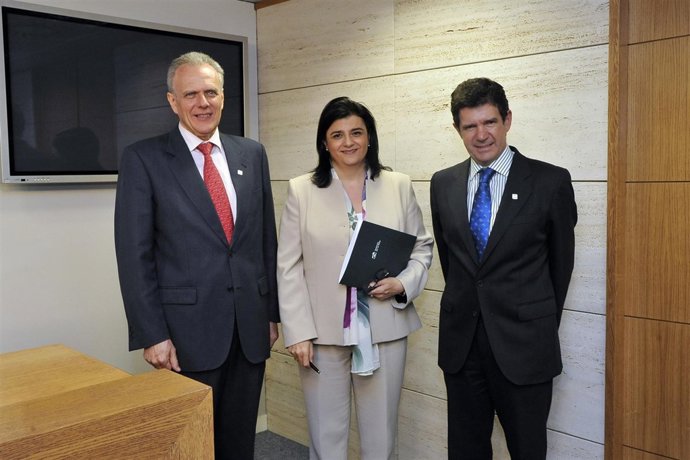 Firma del convenio con el Colegio de Notarios