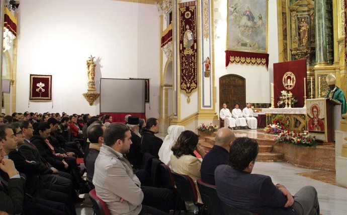El Cardenal Robert Sarah preside la Eucaristía de apertura de las Jornadas