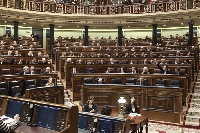 Diputados en el hemiciclo