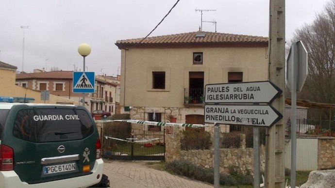 Incendio en la casa rural de Tordómar (Burgos)