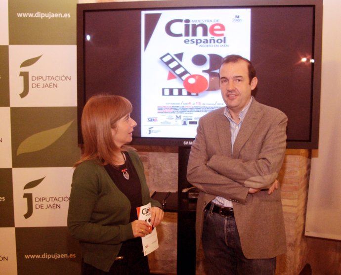 Olivares e Iznaola, en la presentación de la XIII Muestra de Cine Inédito.