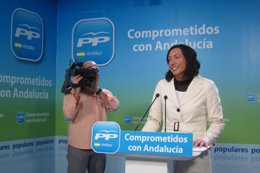 Dolores López Gabarro,  en rueda de prensa