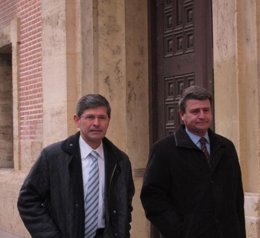 Bataller a su llegada al TSJCV con su abogado