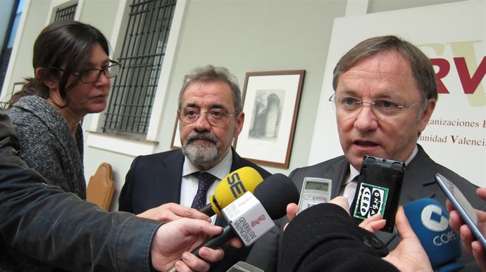 José Vicente González (Cierval) y el conseller Juan Carlos Moragues