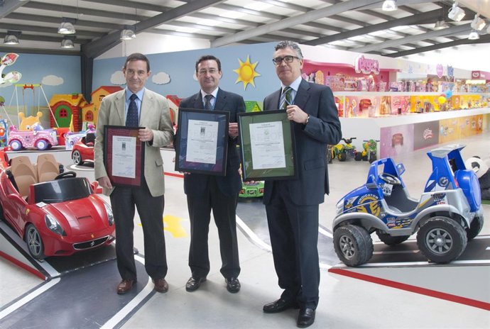 AENOR entrega certificados a FAMOSA 