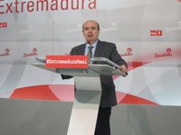Zarrías (PSOE) calcula que los ayuntamientos presentarán ante el TC el conflicto en defensa de su autonomía en junio