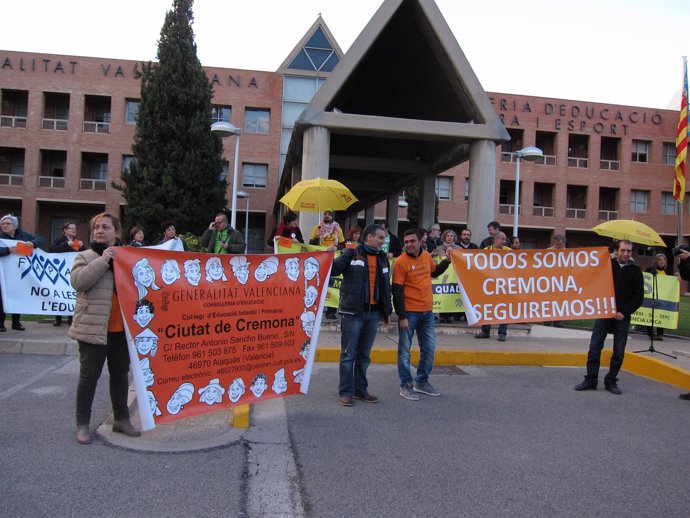 Miembros del Ciutat de Cremona durante la concentración