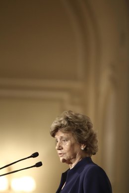 La defensora del Pueblo, Soledad Becerril, en un desayuno