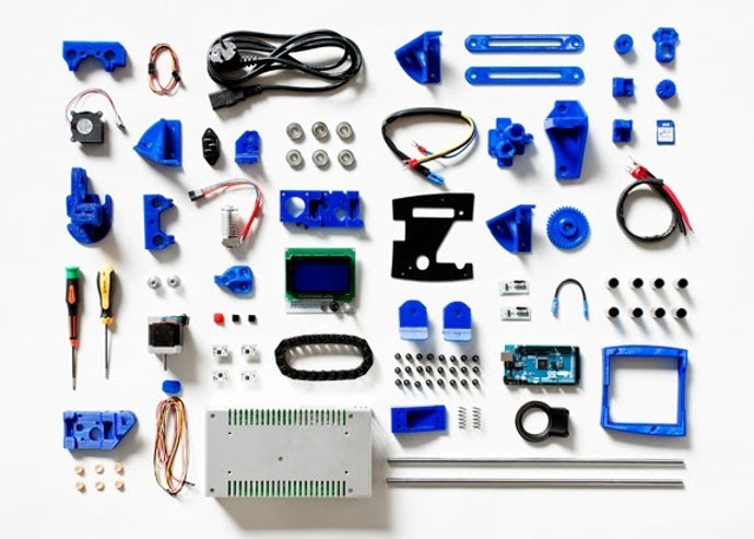 Cartel de la exposición 'X127 Y230 E8'