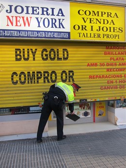 Inspección en tiendas de compraventa de joyas