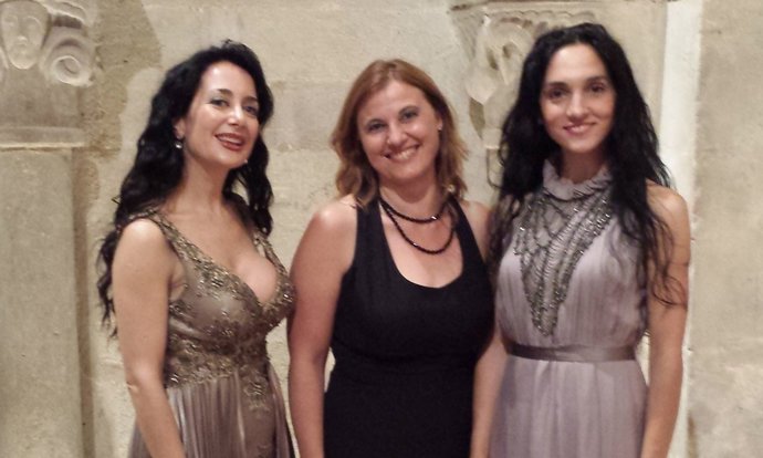 Soprano, pianista y recitadora de la obra